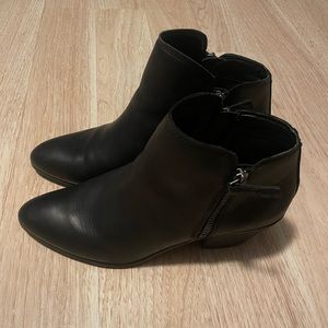 Size 9 Frye booties